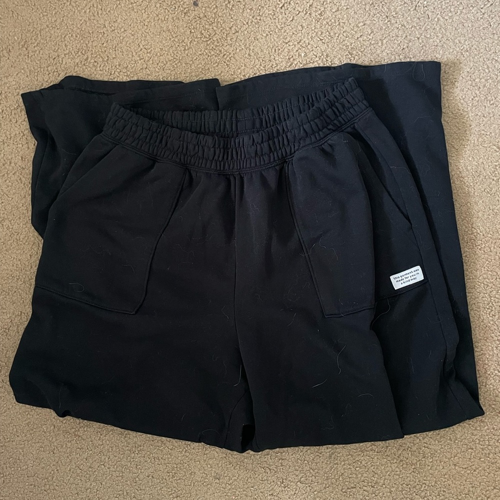 Black sweatpants